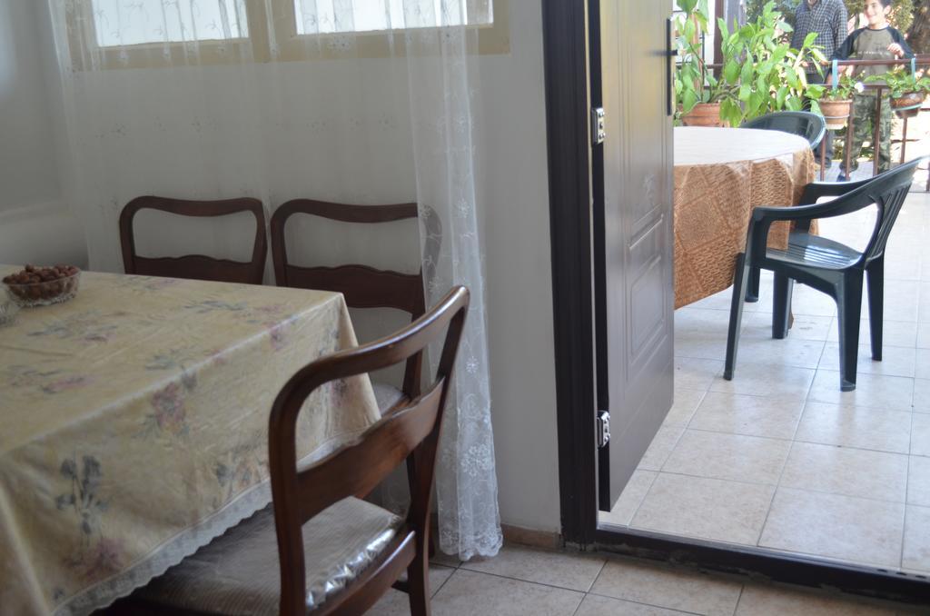 Alex'S Cosy Guesthouse Tbilisi ภายนอก รูปภาพ